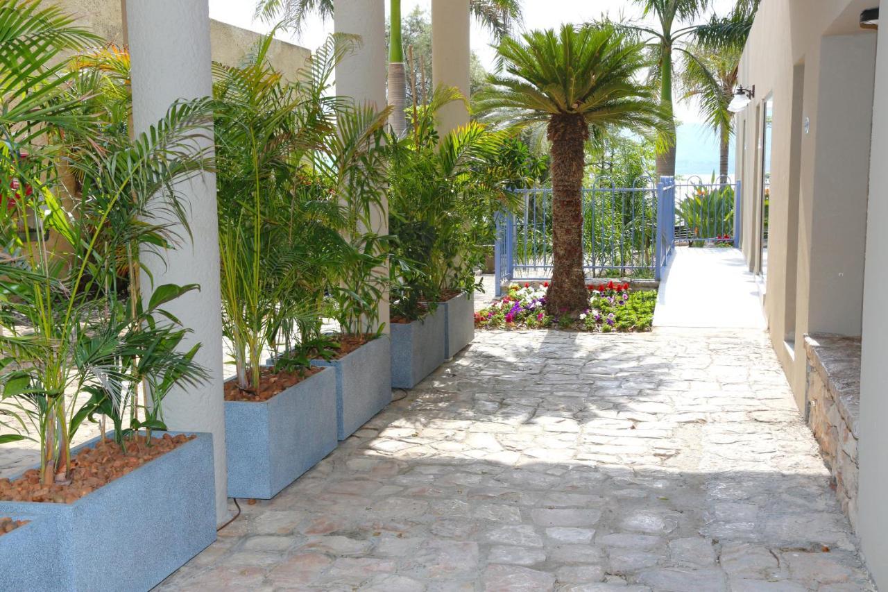 Ohalo Manor Hotel Kinneret Exterior photo